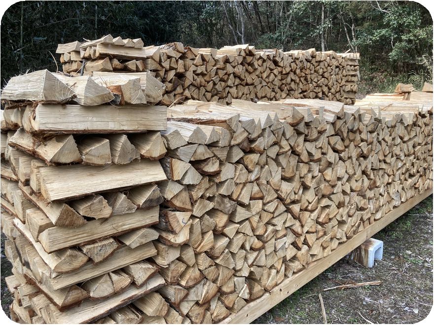 2年乾燥薪、ナラの薪 火付き良く、暖かく、長持ち