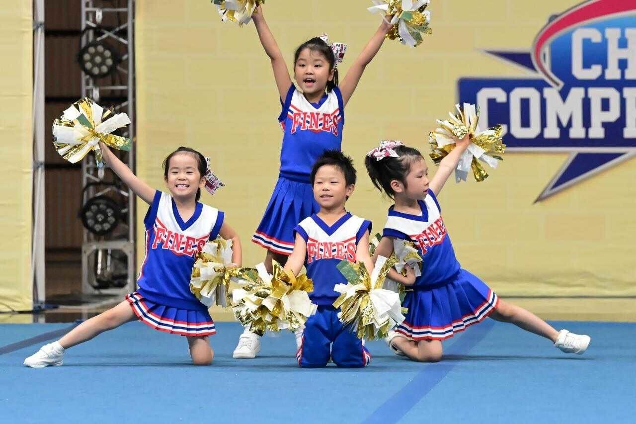 10/18(土)福岡戦】チアリーディングスクールのパフォーマンス