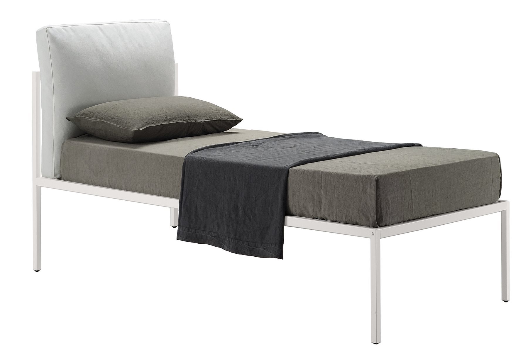 Comfortable Bed with Minimal Design Nyx| Zanotta