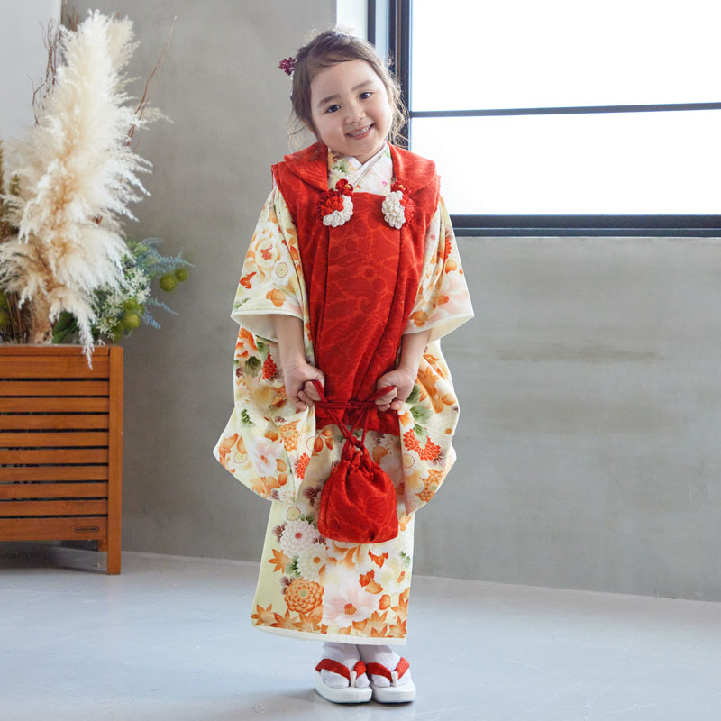 七五三被布 : 華徒然 K167 【三歳女児被布】赤×薄黄四季花 | 七五三