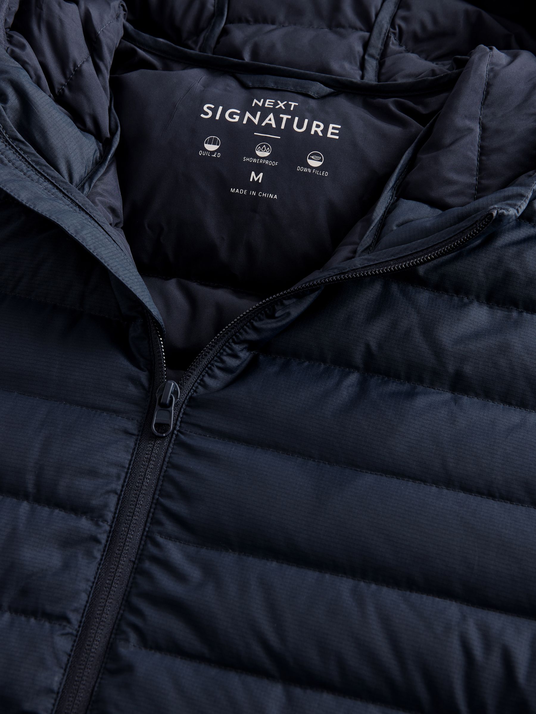 Next：日本 ネイビー ブルー - ダウンジャケット 小雨耐性 軽量 フード