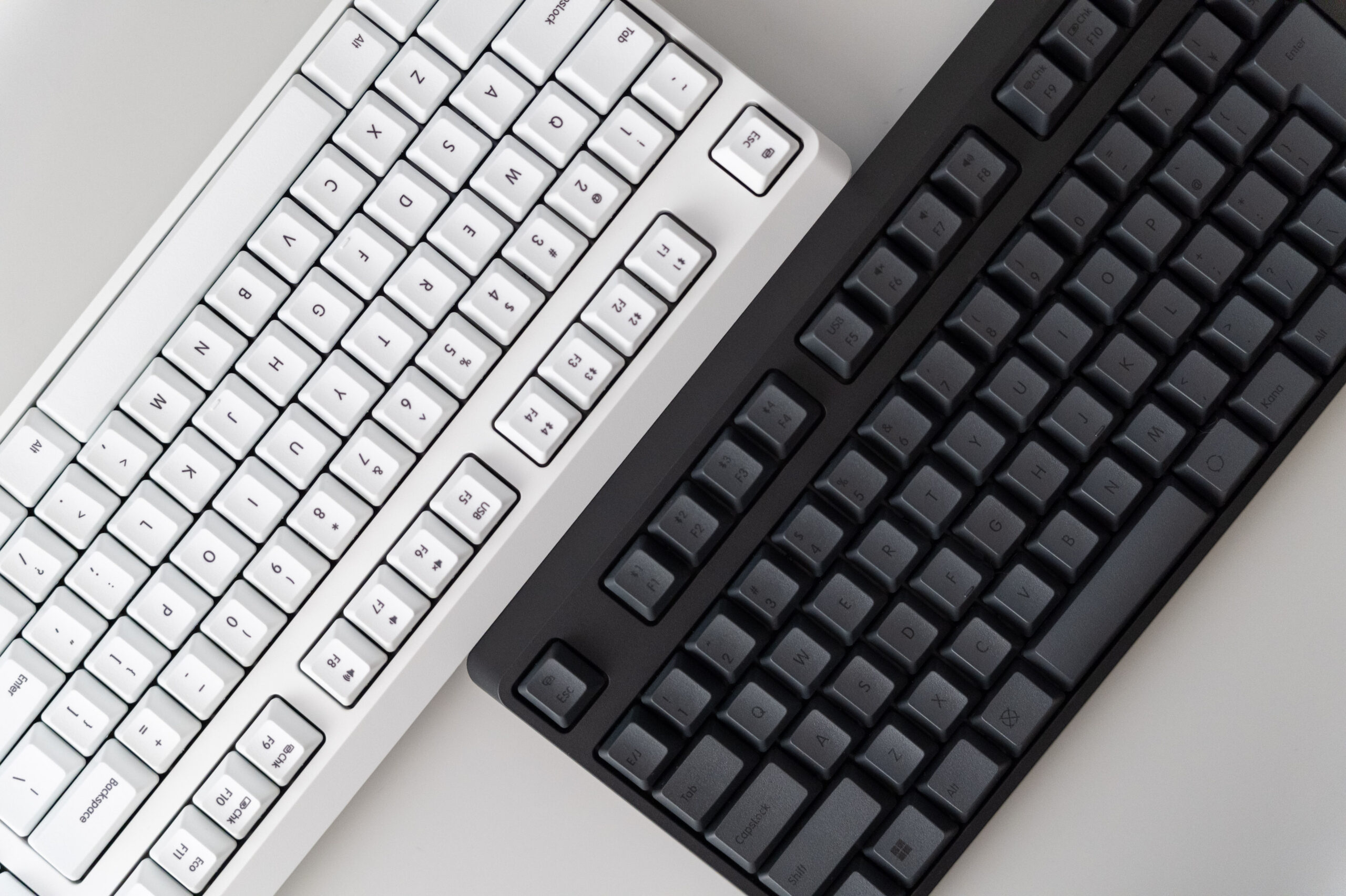 REALFORCE R4 レビュー：4年ぶりに刷新された最新モデル、近接センサー