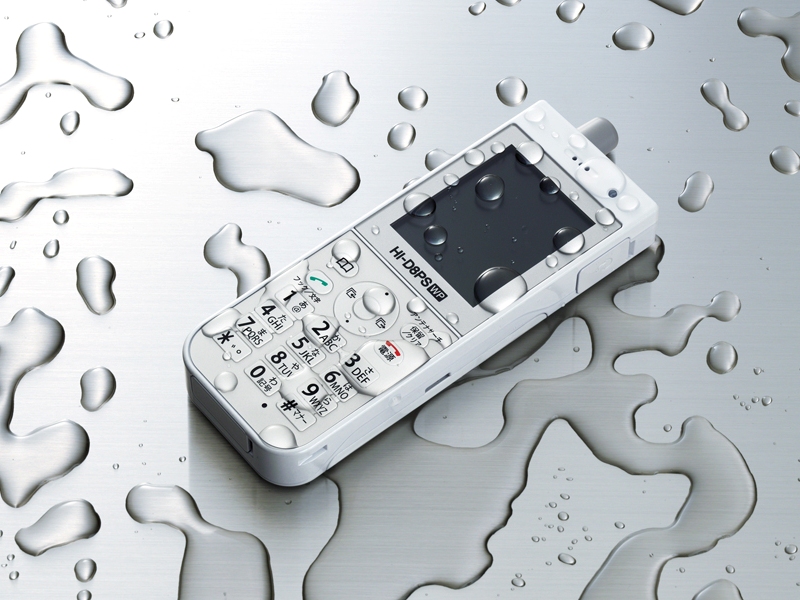 日立製作所が構内PHSの新版、防水＋カラー液晶はPBXメーカー初 | 日経