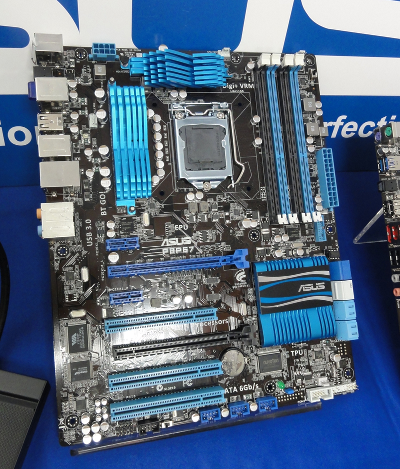 ASUS、Sandy Bridge対応マザーボードと新機能を紹介 | 日経クロス