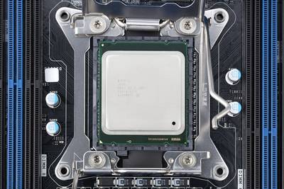 Intel、LGA2011の新Core i7と新チップセットX79を発表 | 日経クロス