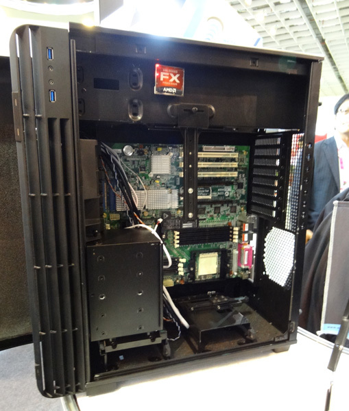 SilverStone、小型microATX対応PCケースなどを展示 | 日経クロステック