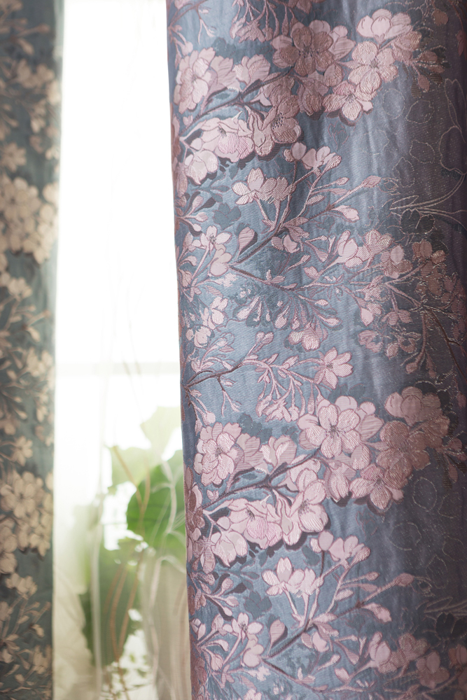 桜と月をモチーフにしたカーテン | 日経クロステック（xTECH）