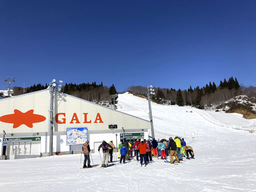 今シーズン初のテレマークスキー〜やっとBLASTRACKのFARTHERで滑れたよ