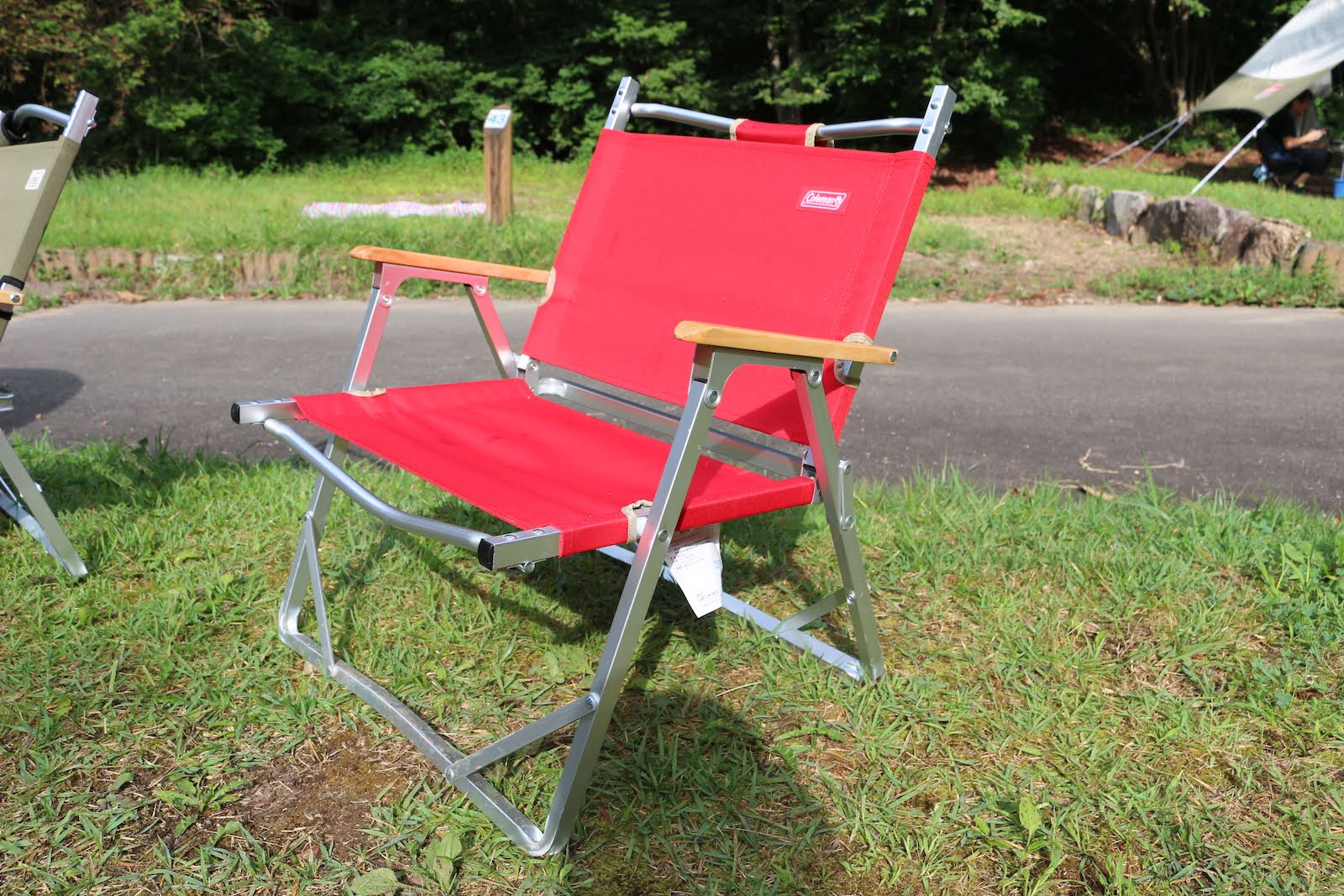 キャンプのイスは重要｜コールマンのコンパクトフォールディングチェア
