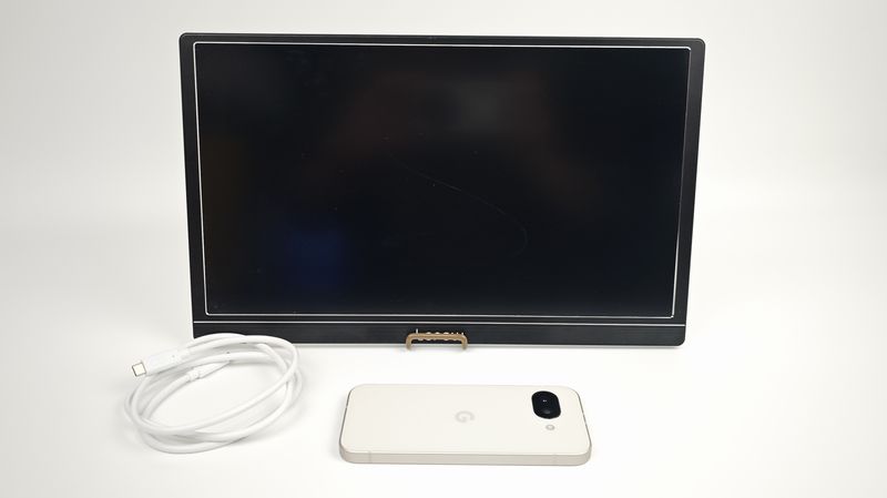 気になる！「Google Pixel 9a」実機を使ってUSBケーブルで外部