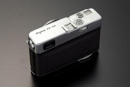 裏切られる操作感、フジカ35-SE F1.9: よもやまカメラ