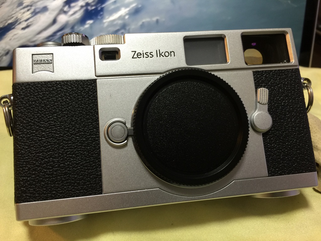 Zeiss Ikon ZM Carl Zeiss Cosina - 晴れ時々ジャズ、雨のちカメラ