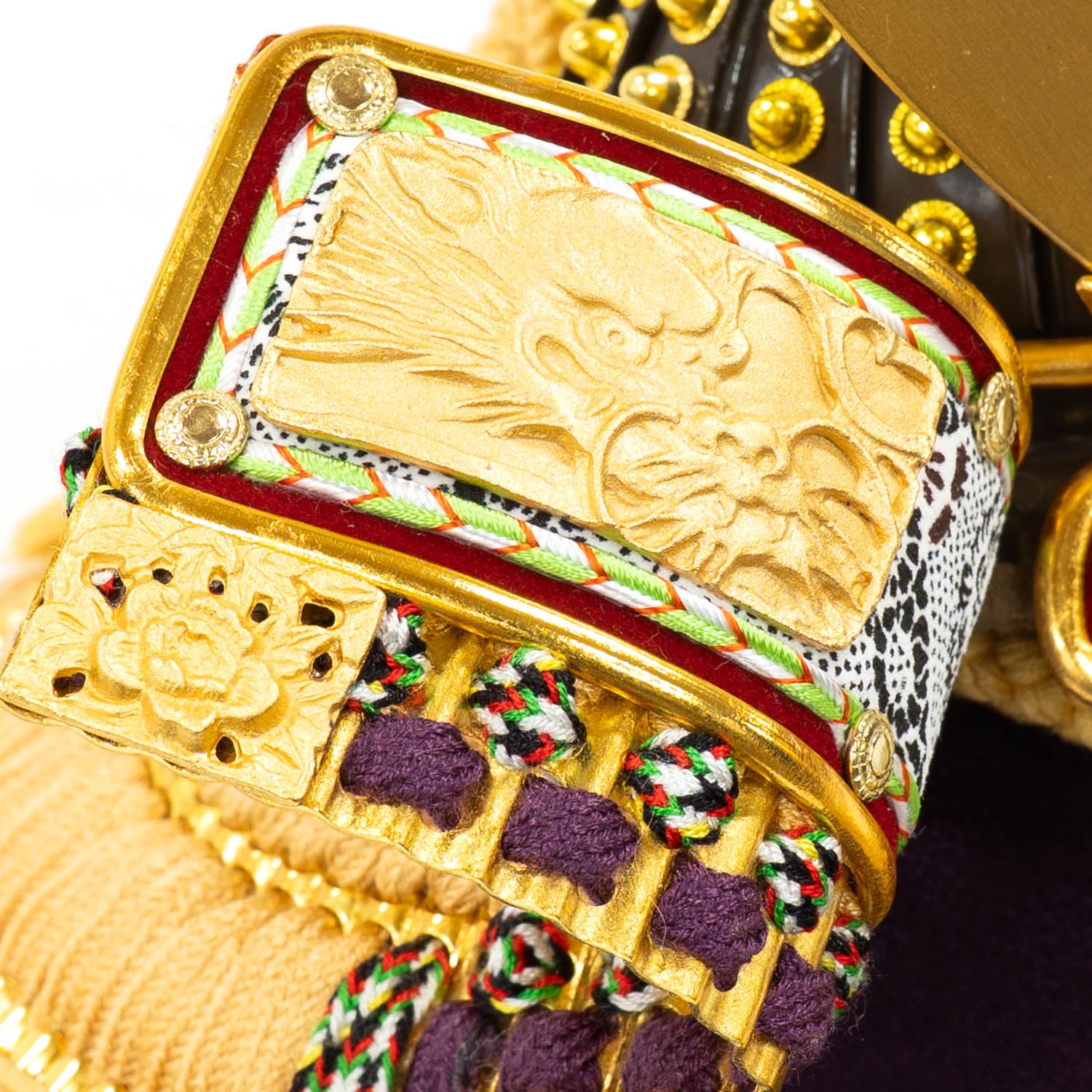 五月人形】正絹緋絲縅 純金箔押兜6号収納箱飾り | 雛人形（ひな人形