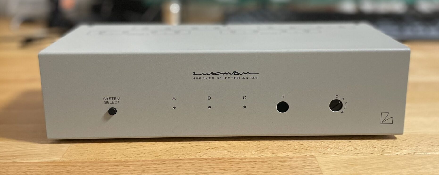 スピーカーセレクターのおすすめ LUXMAN AS-50Rをレビュー -