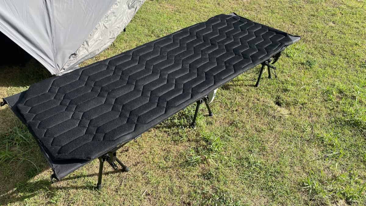 ワークマン 2WAYコット レビュー｜コスパが高い燃え広がりにくいアルミ