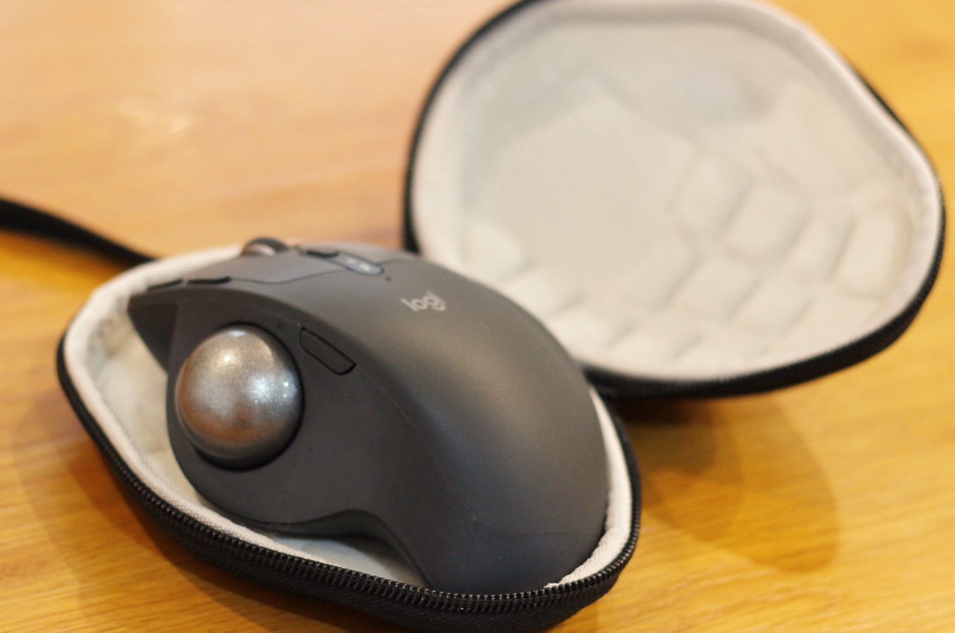 LINGHUANG社トラックボールケースがあれば持ち運びも安心です | ヨッセンス