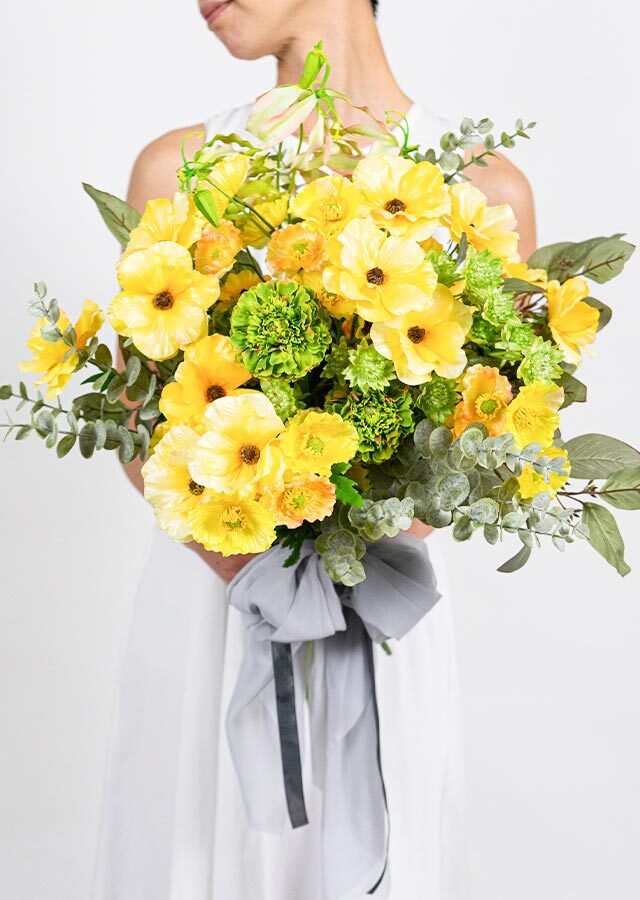 ウェディングブーケ】イエロー&グレー ポピーのクラッチブーケ