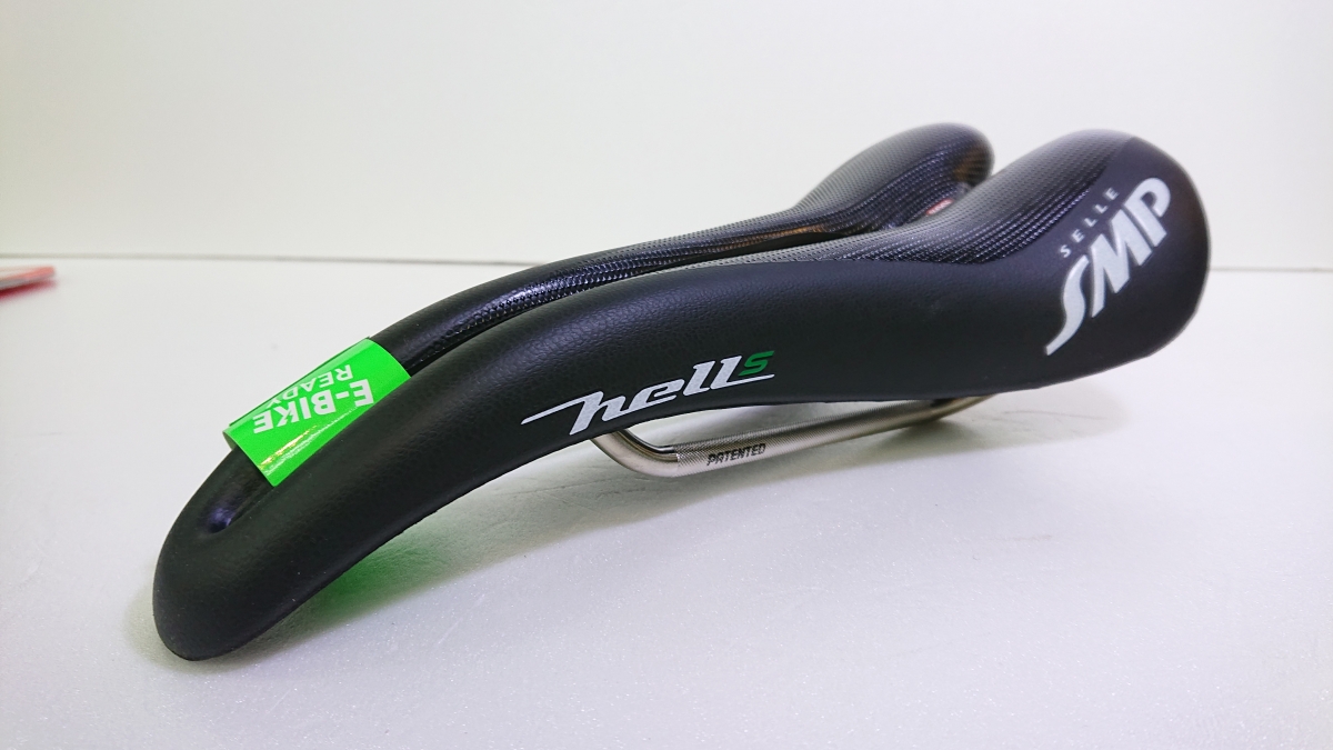 SELLE SMP】初めてのSMPに最適な『HELL』骨盤幅に応じて2種類の幅を