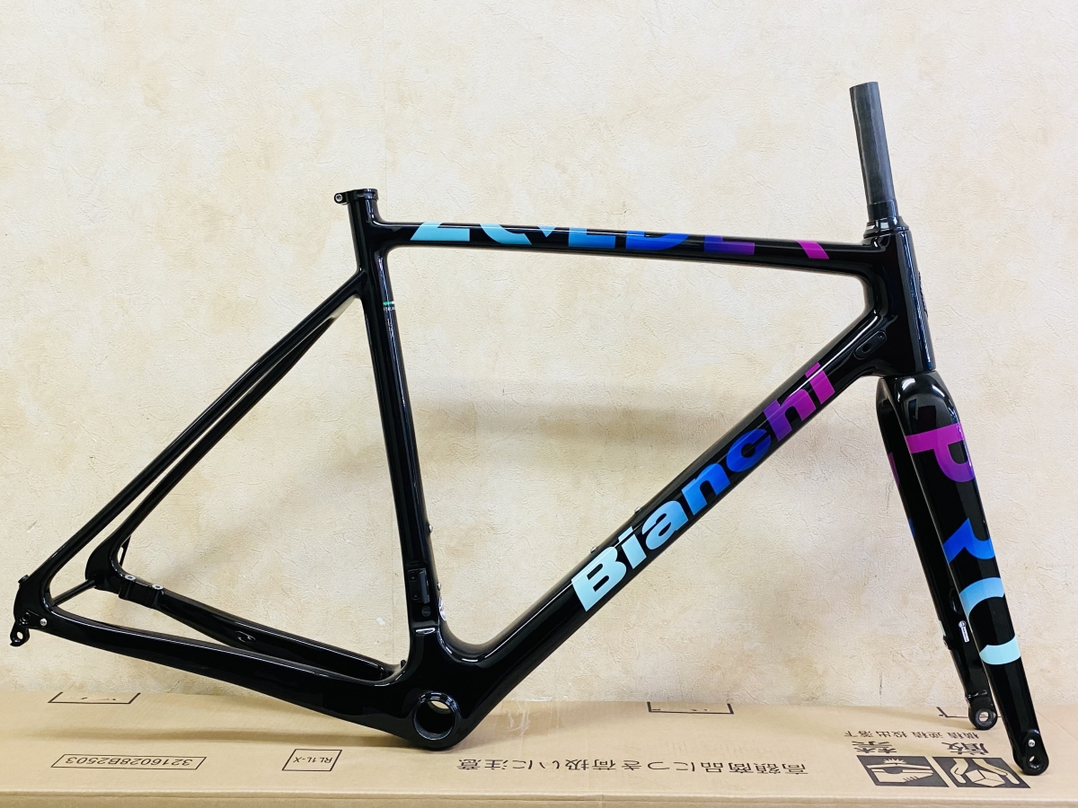 BLACKFRIDAY】シクロクロスガチ勢向けフルカーボンフレーム『BIANCHI