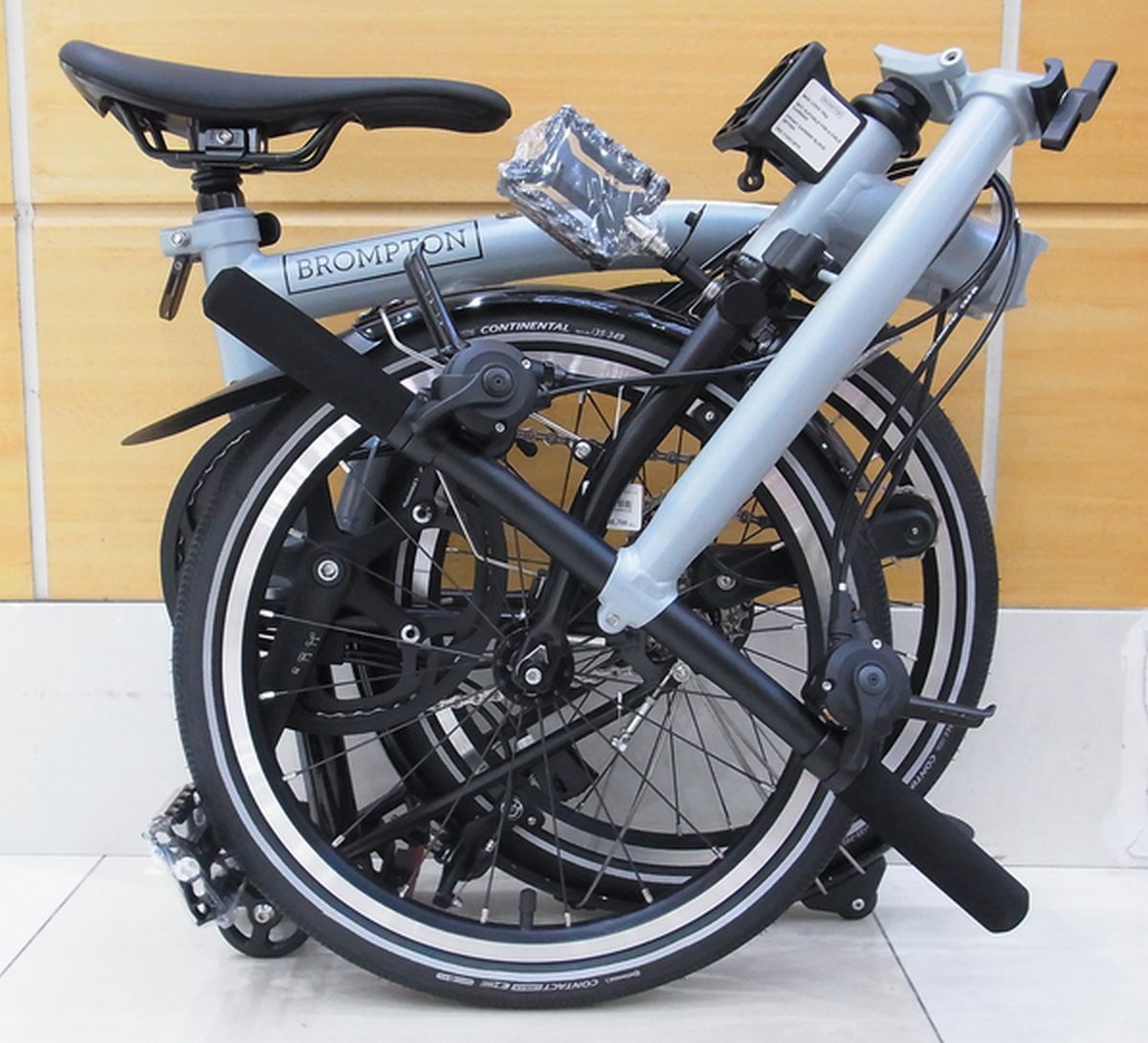 BROMPTON STORE】念願のP-LINE入荷！キャリア付きに12SPEEDなど色々と