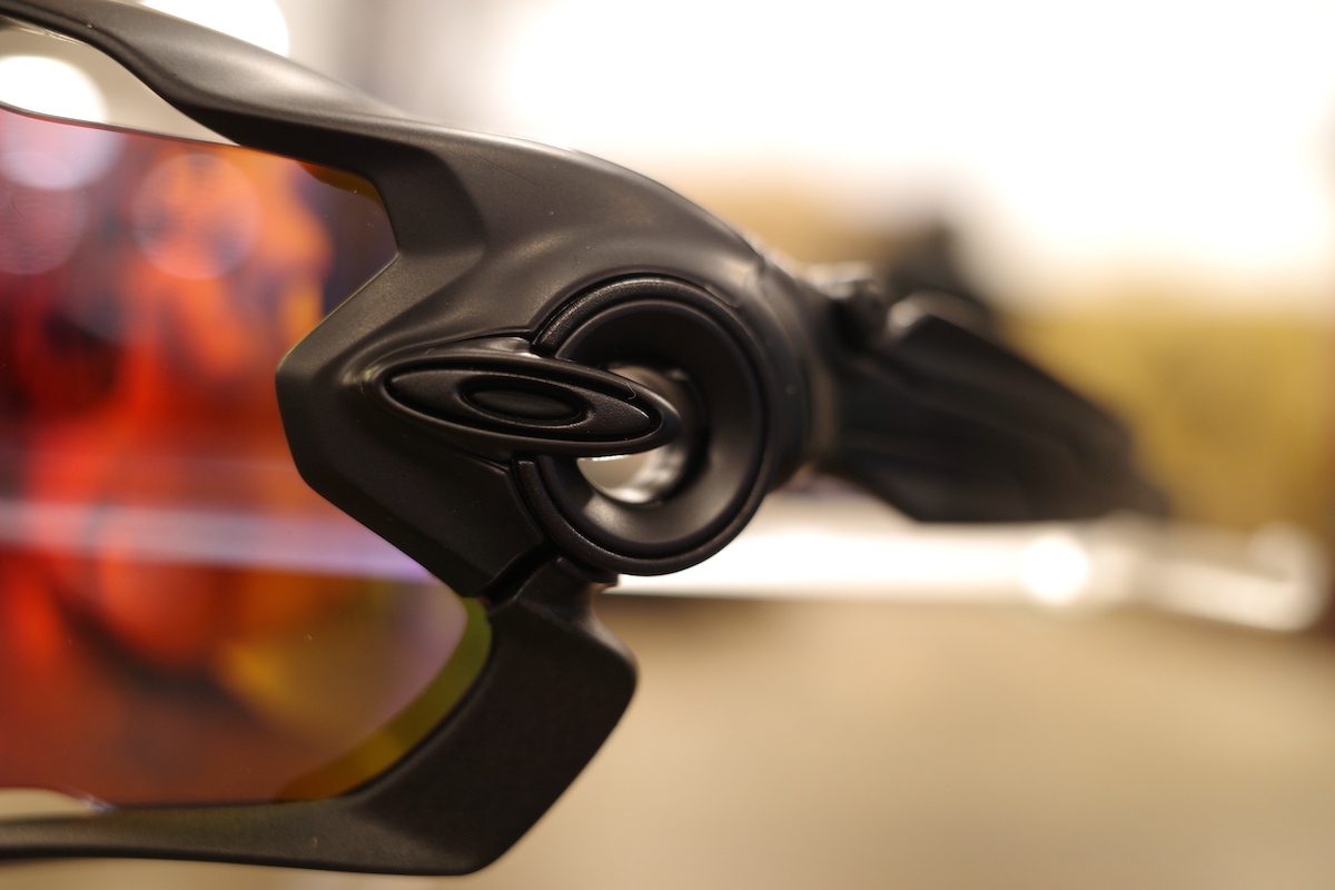 OAKLEY】オールマットブラックの「JAWBREAKER」入荷 | 船橋で自転車を