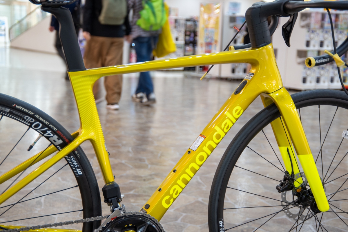 蛍光黄色バイク所有の私が絶賛する「色と走行性能を両立」したオール