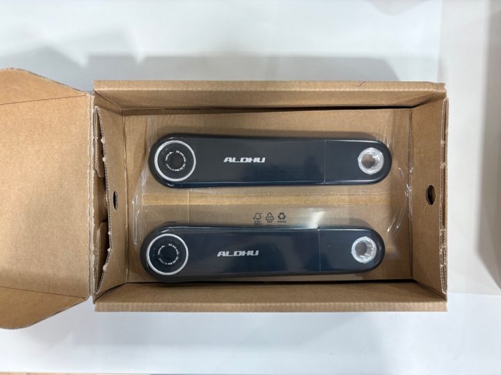 ROTOR】摩訶不思議なクランクが人気の165mmで再入荷「ALDHU CARBON