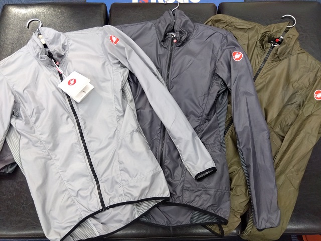 CASTELLI】ルックス×携帯性×機能性。しっかり整うウインドブレーカー