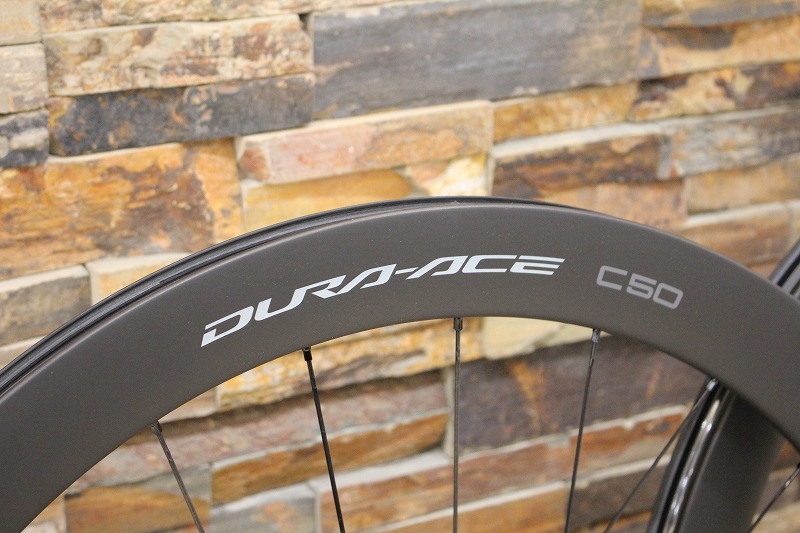 BLACK FRIDAY】正統派カーボンホイール！シマノDURAホイールが特価にて
