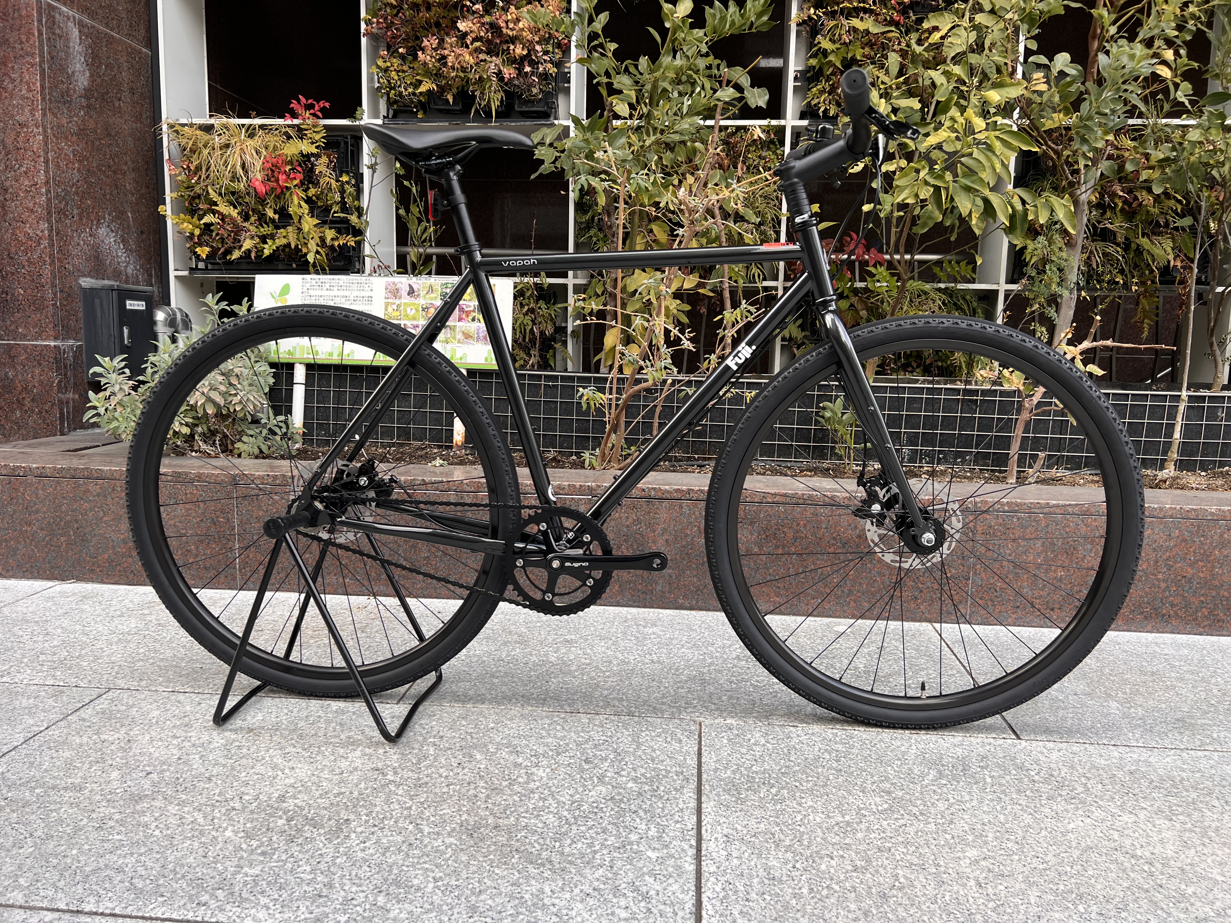 安定感のあるシングルスピードグラベルバイクはいかがですか【FUJI