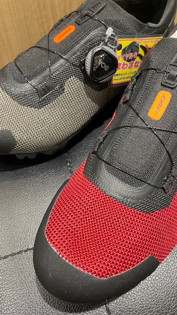 初めてのSPDシューズ】個性派DMT KM4でビンディングデビュー！ロード