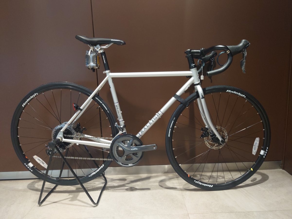 RALEIGH】おしゃれなクロモリフレームにディスクブレーキ搭載！街乗り