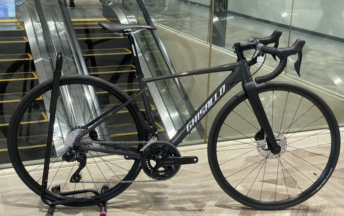 30周年記念！綺麗なアルミフレームに105 Di2搭載の数量限定モデルご