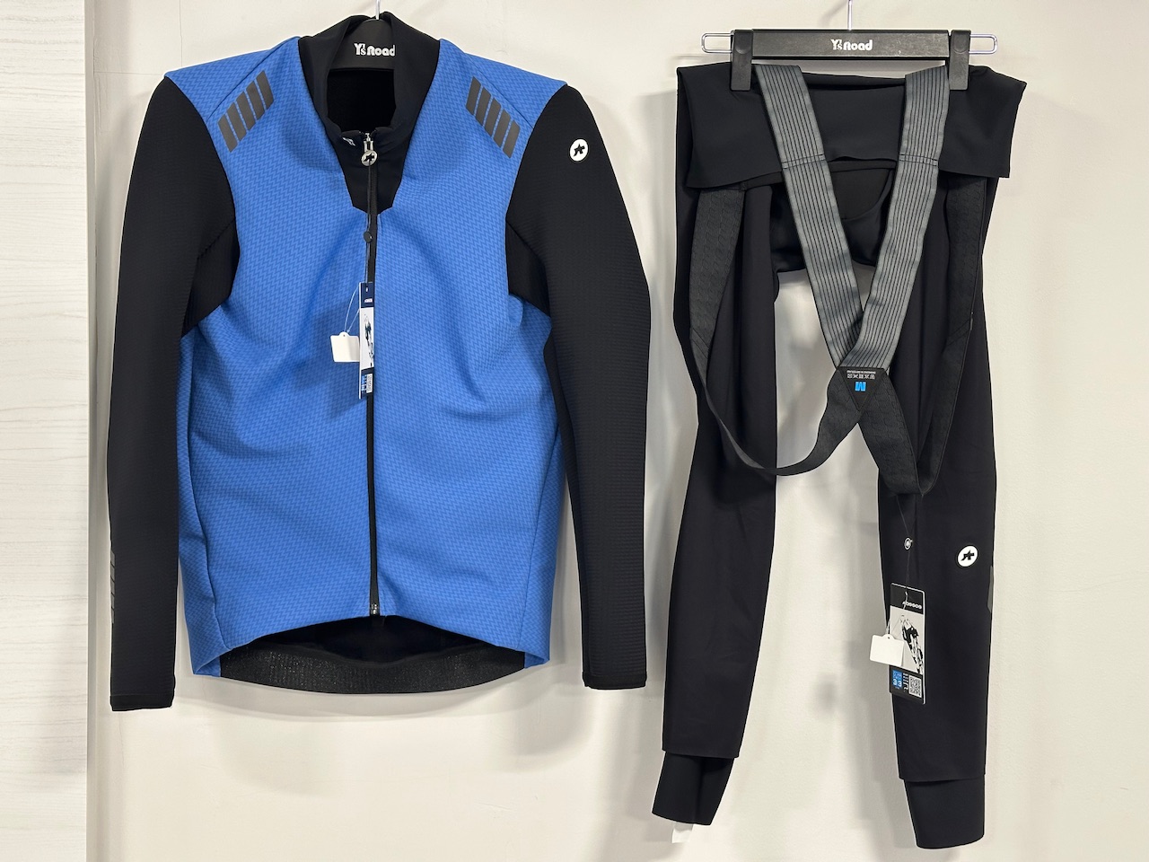 ASSOS】厳冬期用Ultrazジャケットタイツ上下セットMサイズあります