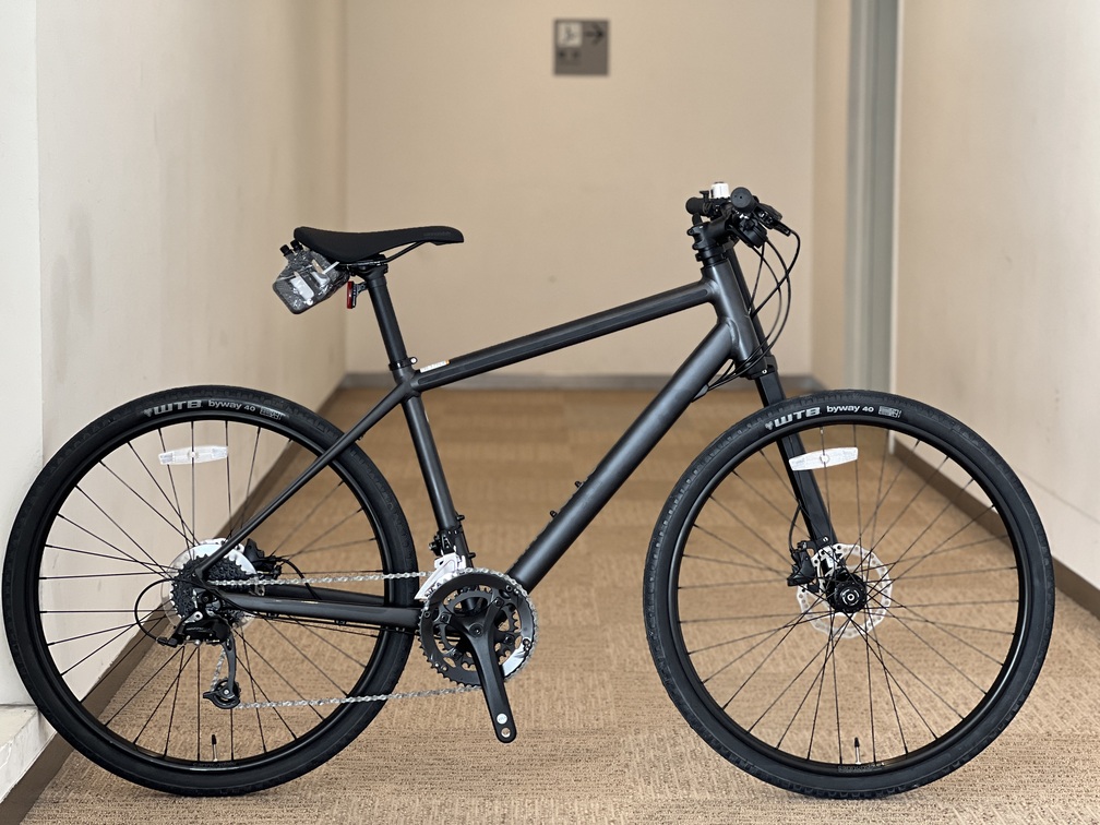 SALE】片持ちフォークが異彩を放つ「cannondale BadBoy 2」あまり人と