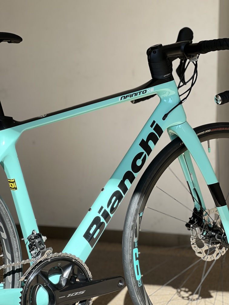 残り1台】12速の機械式105+カーボンフレームで20万円台の特別価格