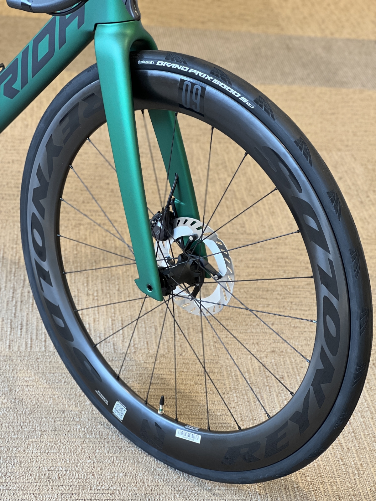 2025BlackFriday】刺さる人には刺さる！ULTEGRA Di2にカーボンホイール