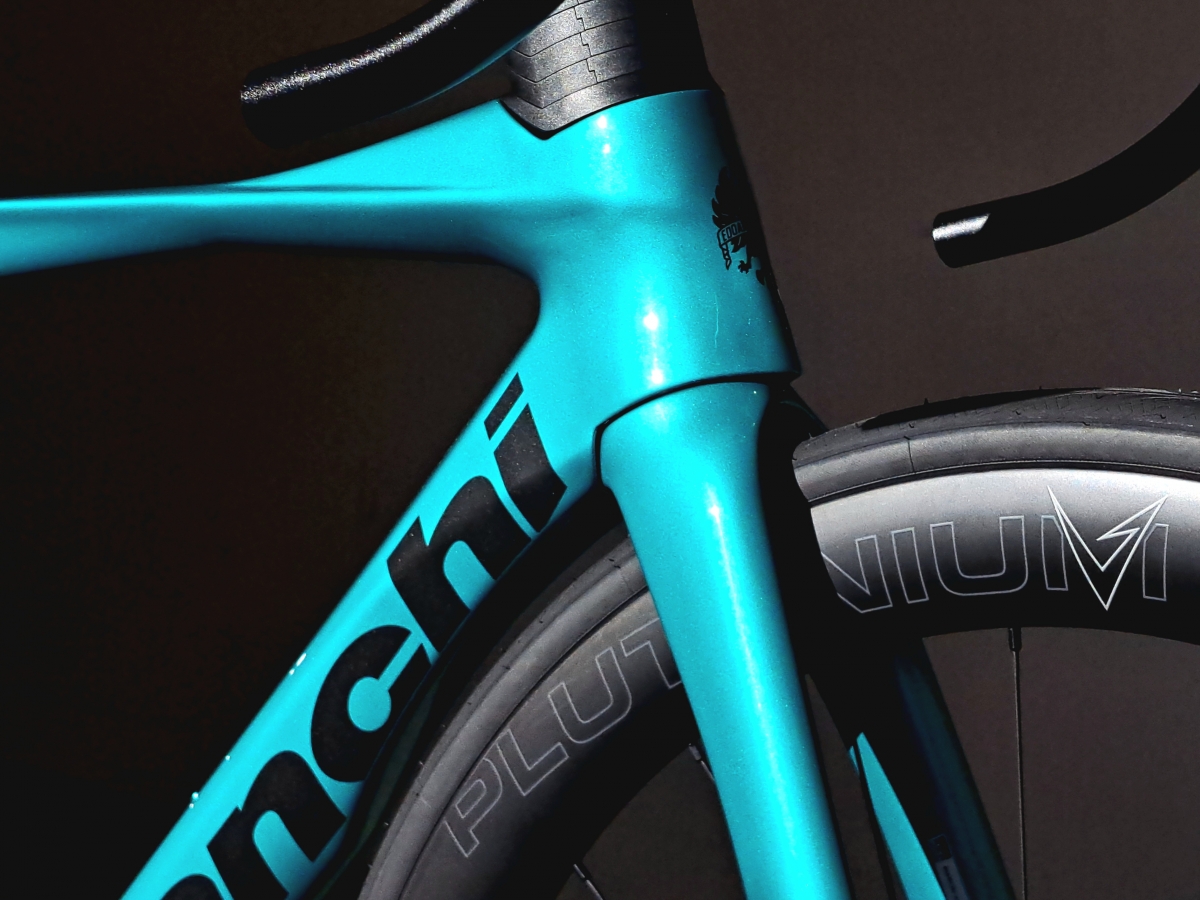 超SALE】Di2×カーボンホイール搭載エアロロードが40万円台で…？ 即