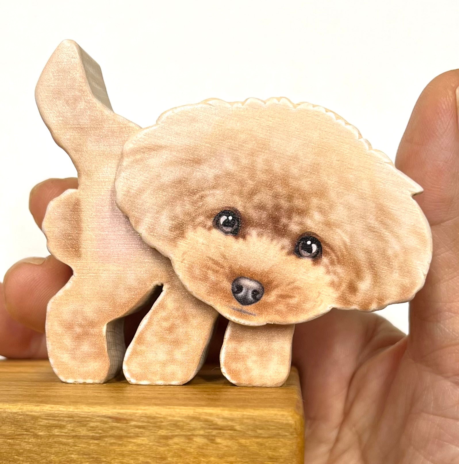 トイプードルのスマホスタンド【君は放物線を見たか？】 – 木工房ゆうむ