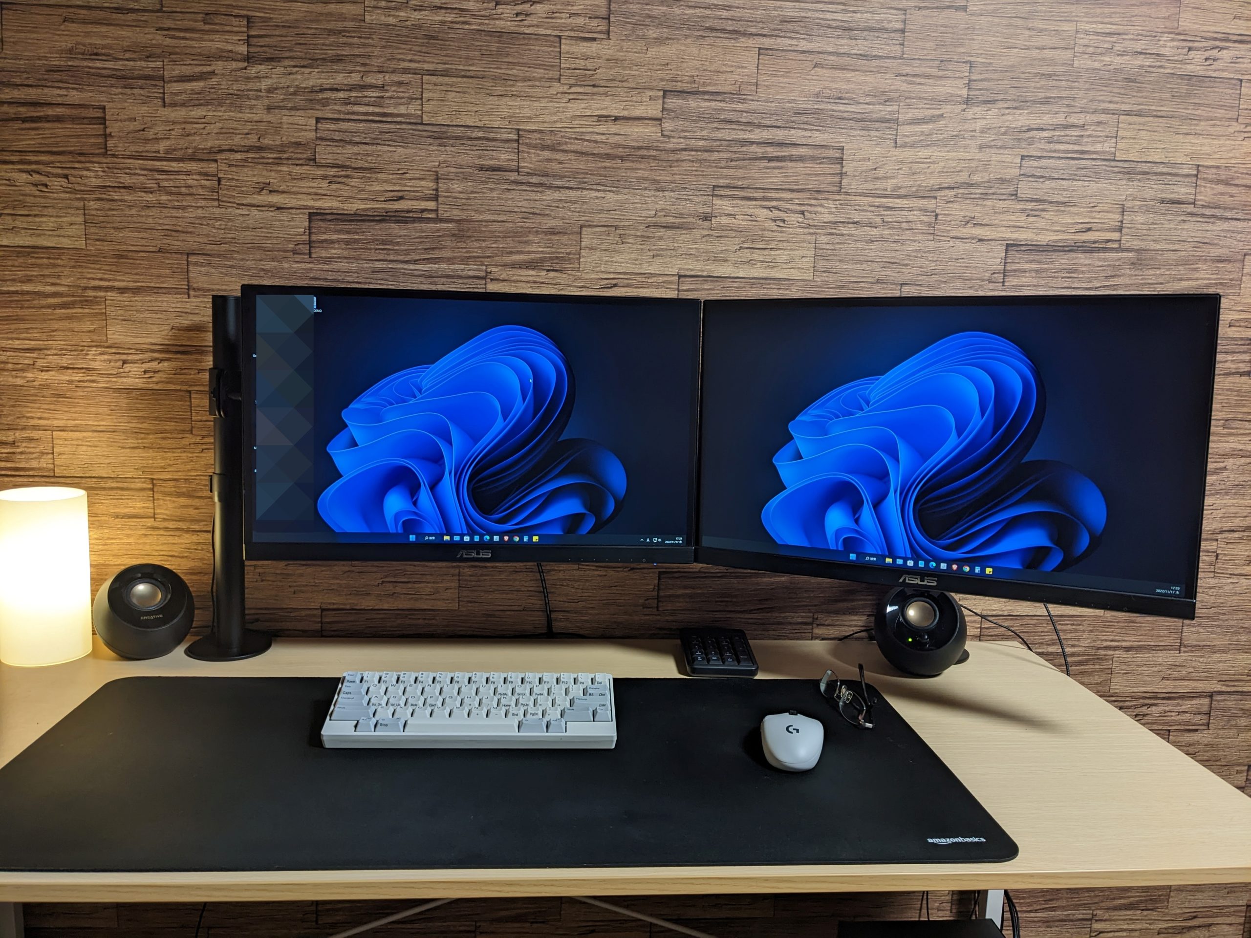 ASUSのモニター、VZ239HR（VESA非対応）に、エレコムのモニターアーム