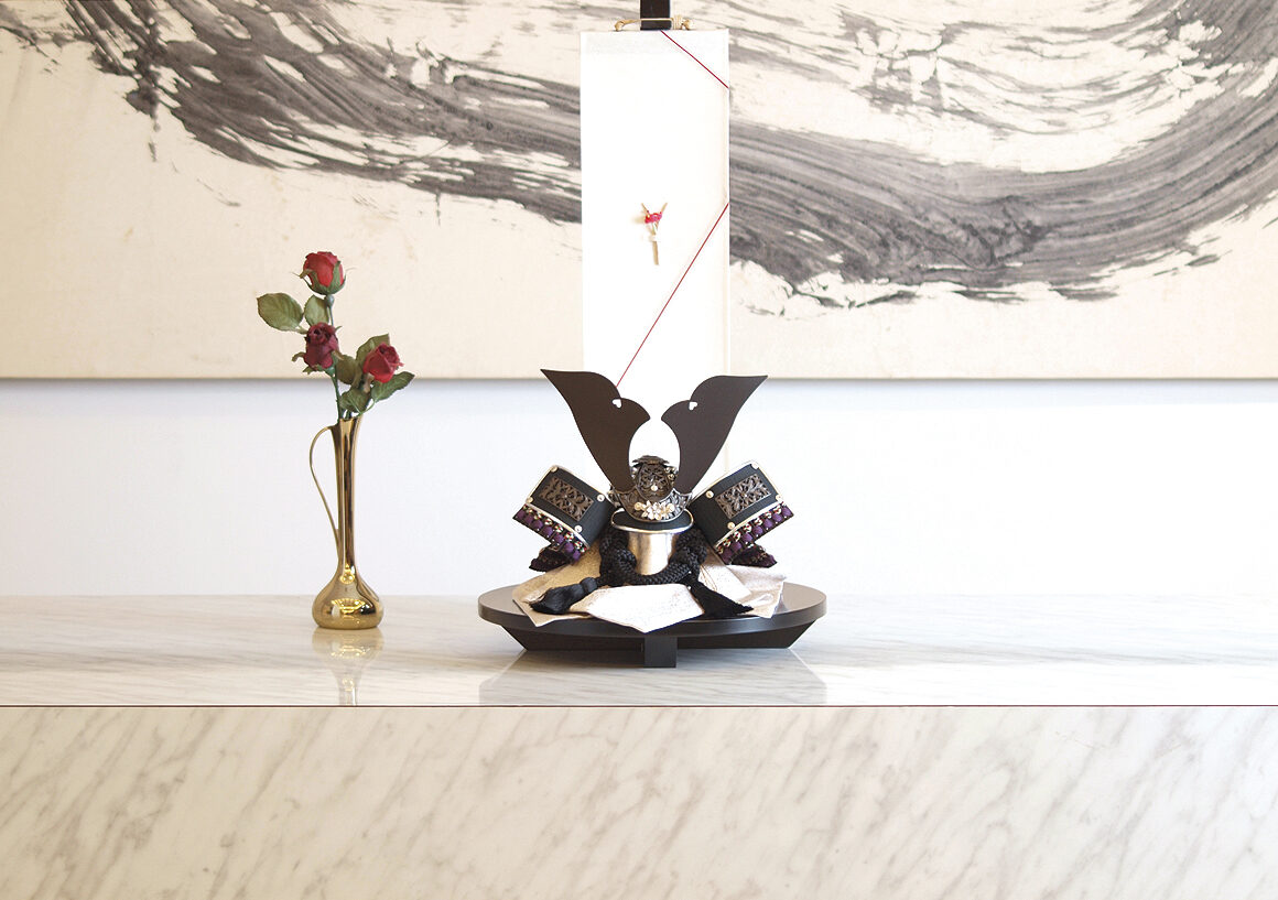 五月人形 初節句 兜飾り「水戸黒兜 黒 八号飾り」男の子 お祝い | 五月