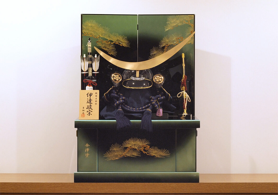 五月人形 初節句 兜飾り「伊達政宗 着用兜収納飾り」男の子 お祝い