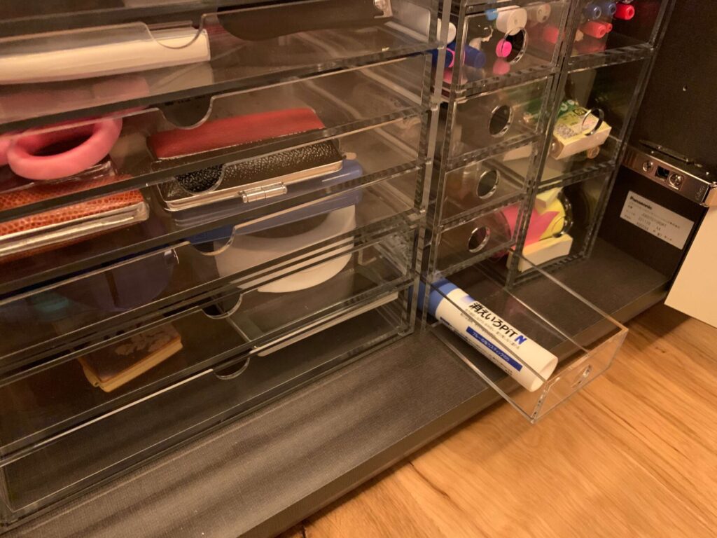 ラクシーナ・Lクラス】前面収納は無印良品アクリルケースが最強