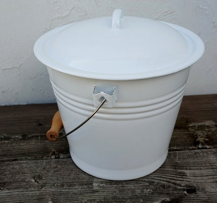 ホーロー バケツ ふた付 5リットル 白 585 – Heartful Country