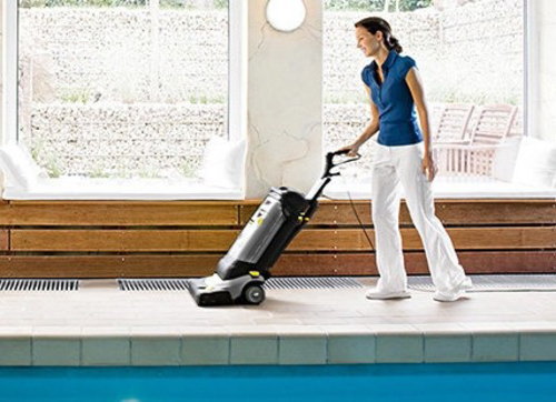 ケルヒャー 自動床洗浄機 BR30/4C | 株式会社財商