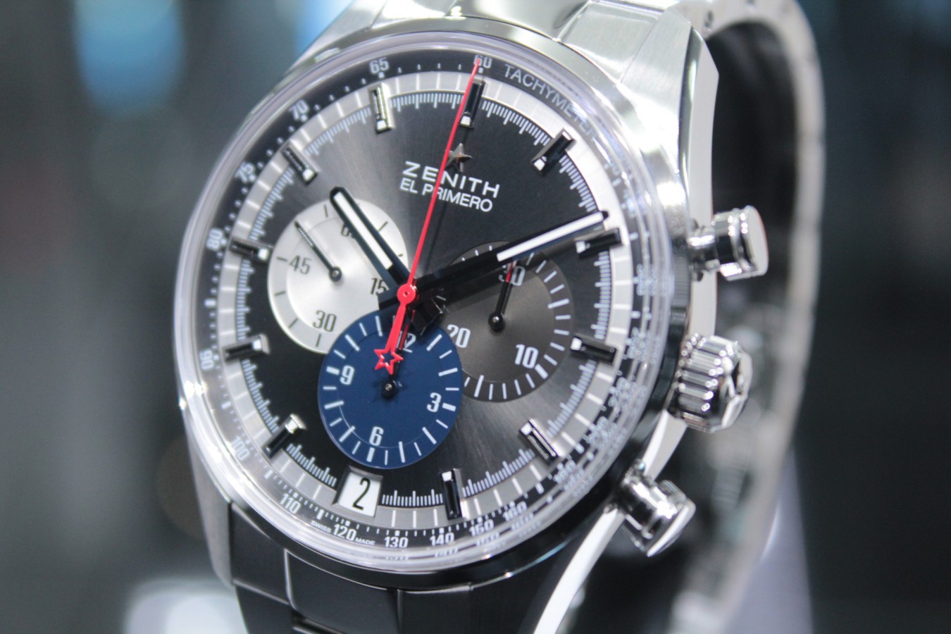 生産終了のグレーダイヤル！マルチカラーの【エルプリメロ 42mm