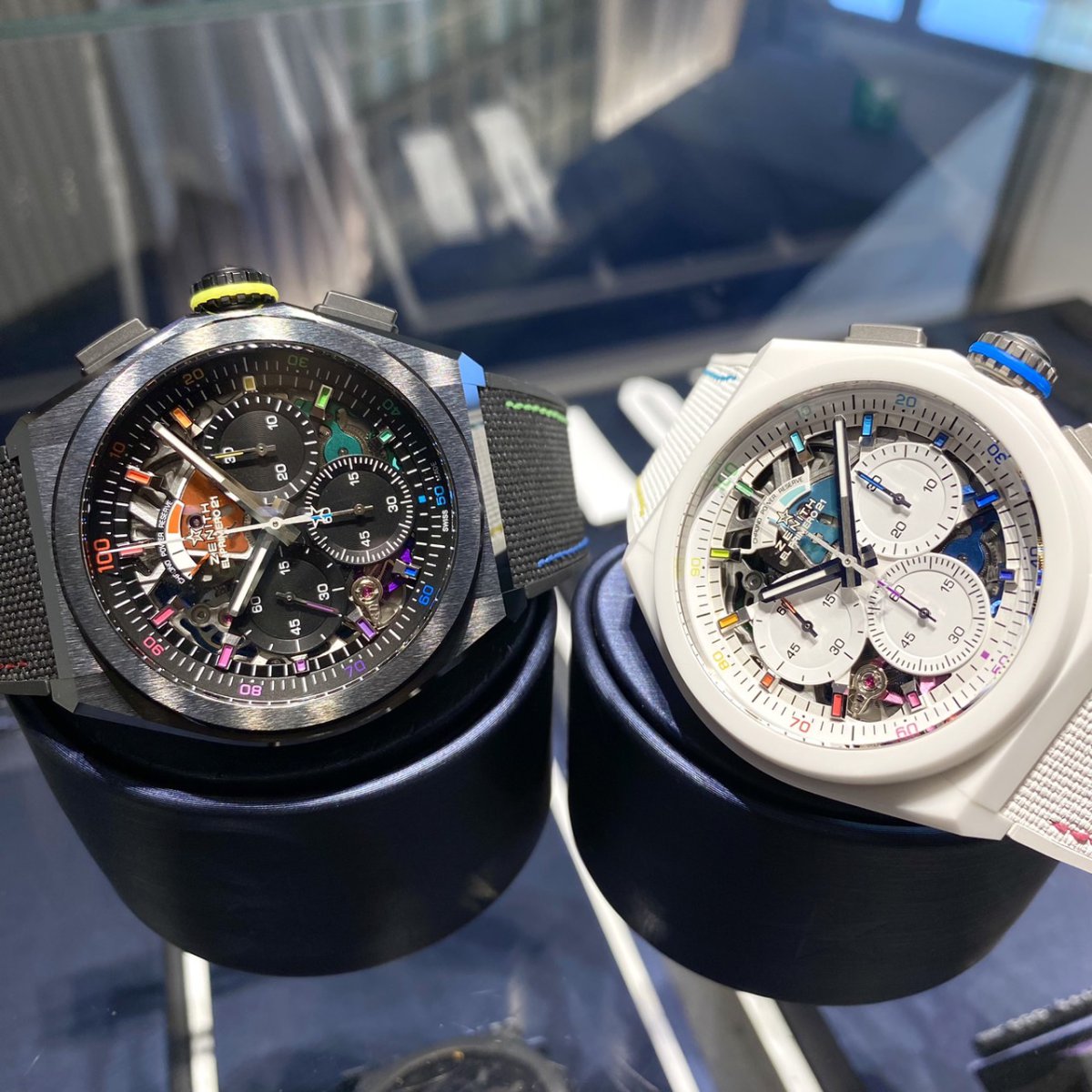 カラフルなスケルトン文字盤！！“色”という名を冠した限定の一本