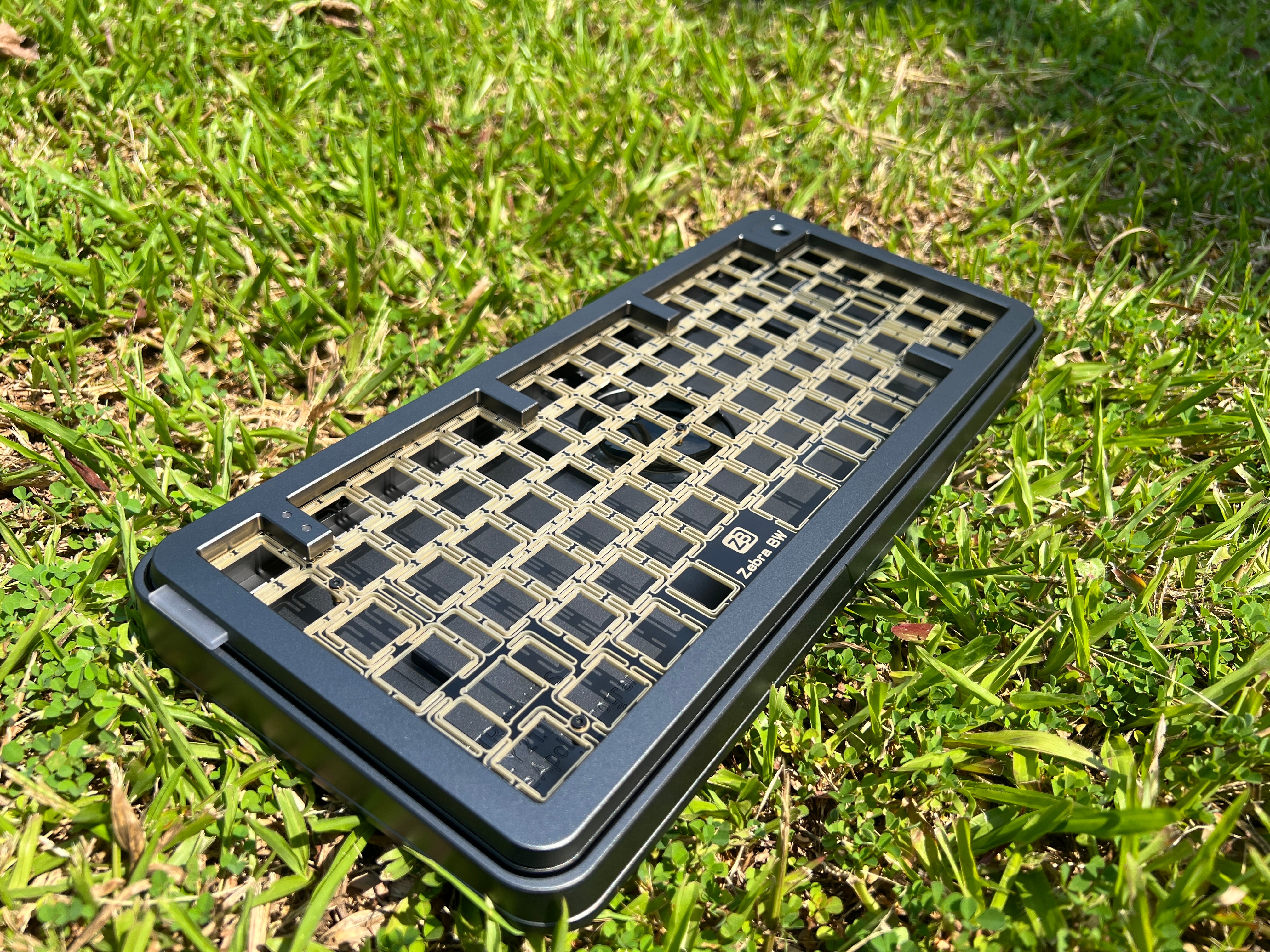 Astronaut75 Custom Keyboard - Zeal Generation Inc.