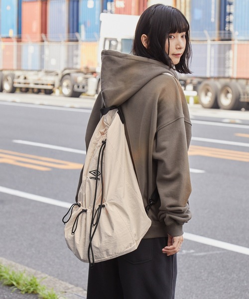 umbro（アンブロ） デイバック リュック 別注 ロゴ刺繍 2WAY ナイロン