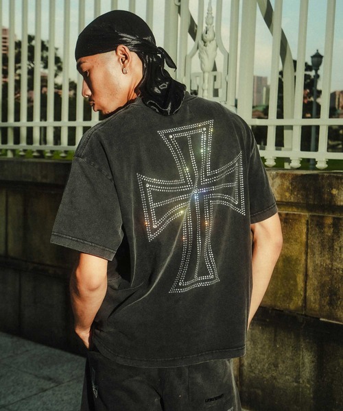 UNKNOWN LONDON（アンノウンロンドン） tシャツ Tシャツ｜Outline